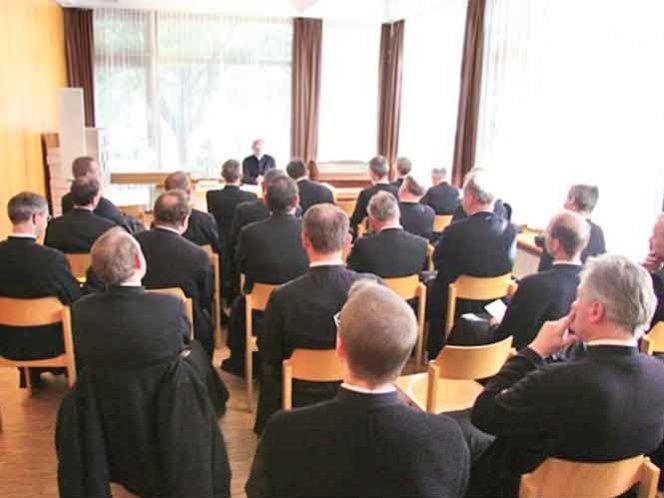 SACERDOTES ALEMANES PIDEN EL FIN DEL CELIBATO PARA NO ESTAR SOLOS EN LA VEJEZ