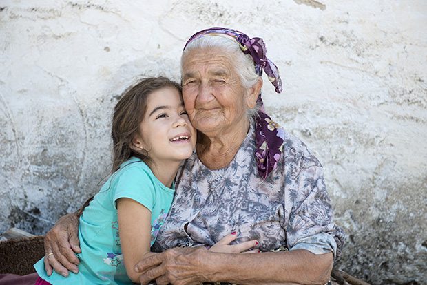 TURQUÍA INCENTIVA A LAS ABUELAS-NIÑERA