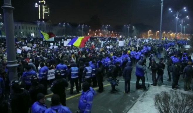 RUMANÍA ANUNCIA UN NUEVO PROYECTO DE LEY CRIMINAL MIENTRAS CONTINÚAN LAS PROTESTAS MASIVAS