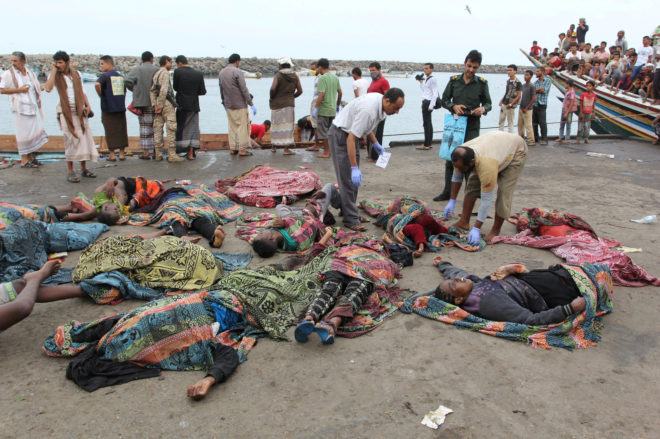 ARABIA SAUDÍ ATACA A UNA BARCAZA DE REFUGIADOS SOMALÍES