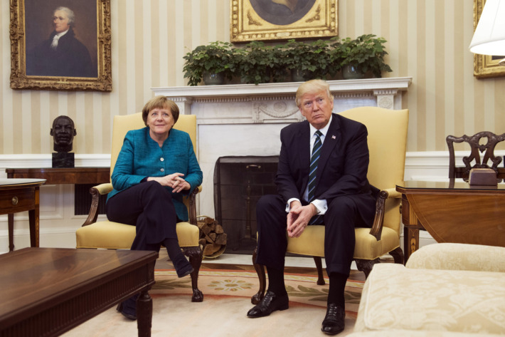 TRUMP: “LA INMIGRACIÓN ES UN PRIVILEGIO, NO UN DERECHO” (PARA ETNIAS 'INFERIORES', CLARO)