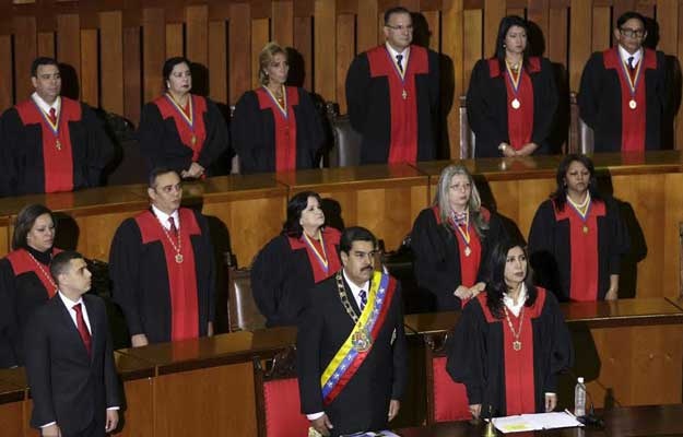 EL SUPREMO VENEZOLANO RECHAZA ASUMIR LAS FUNCIONES DE LA ASAMBLEA NACIONAL