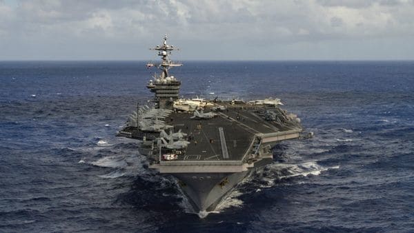 LA FARSA DE LA ARMADA ESTADOUNIDENSE