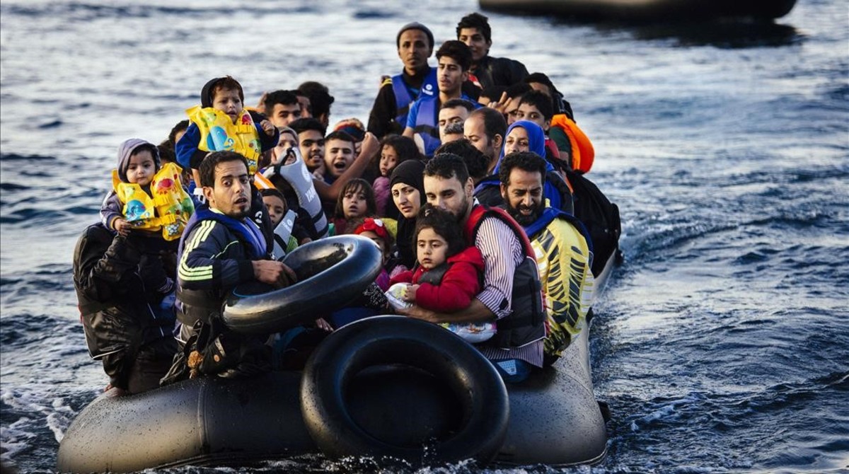 OTRO NAUFRAGIO MÁS FRENTE A LA ISLA GRIEGA DE LESBOS