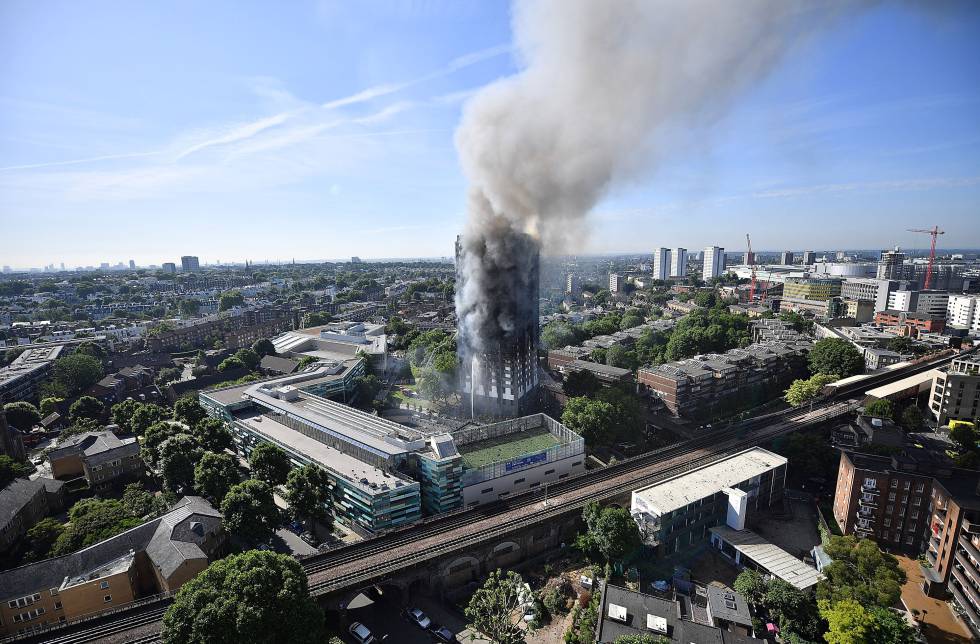 SIGUE AUMENTANDO EL NÚMERO DE VÍCTIMAS DE LA TORRE GRENFELL