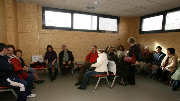 LA SANIDAD PÚBLICA ESPAÑOLA LANGUIDECE POR FALTA DE RECURSOS