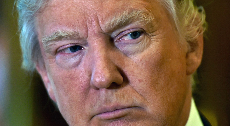 QUE SÍ, QUE SÍ, QUE NO, QUE NO… DONALD TRUMP Y EL CANTO RUSO DE LA PARRALA