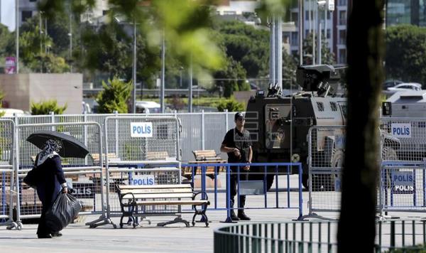 DETENCIONES EN LAS DOS PRINCIPALES UNIVERSIDADES TURCAS