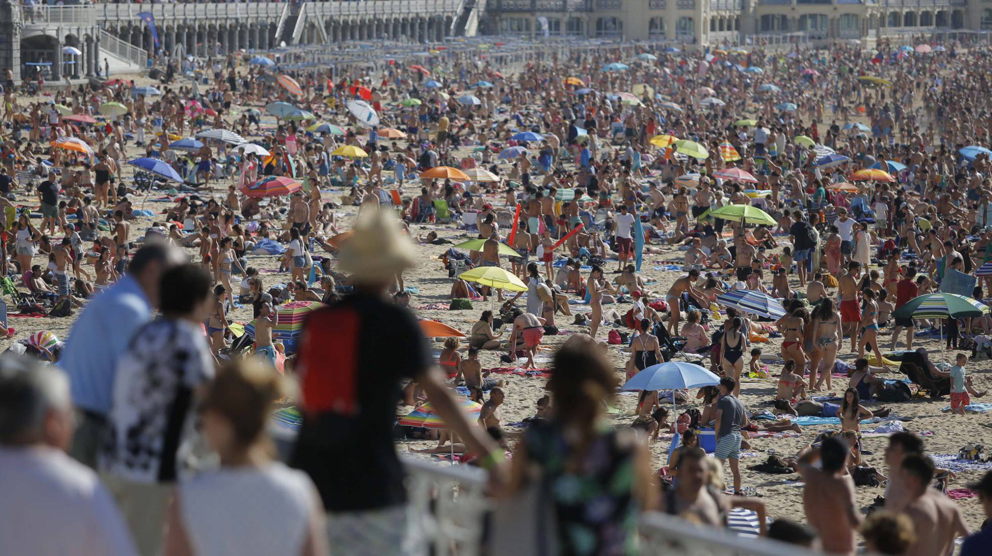 EL POR QUÉ DE LOS RÉCORDS DE TURISTAS EN ESPAÑA