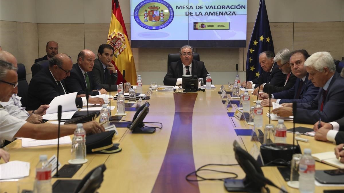 LUCHAS DE PODER EN TORNO A LOS ATENTADOS DE BARCELONA Y CAMBRILS