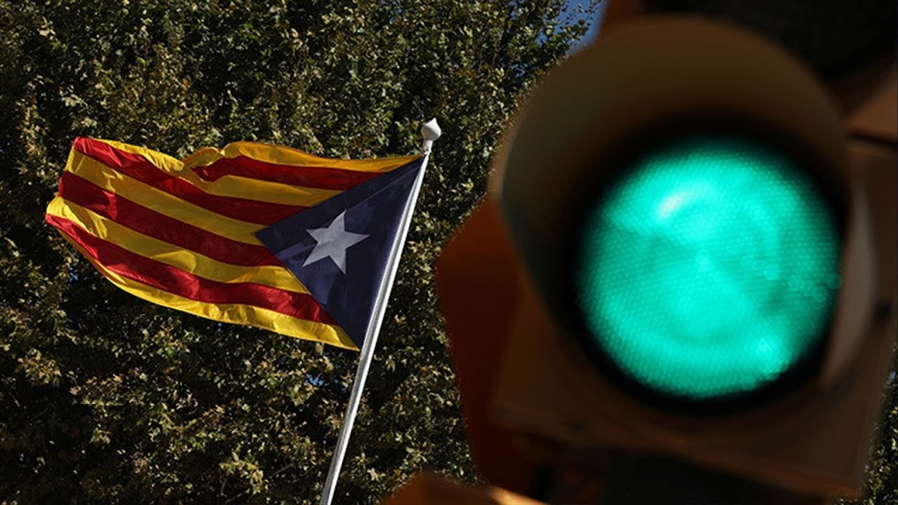 EL PARLAMENT CATALÁN APRUEBA TRAMITAR LA LEY DE REFERÉNDUM
