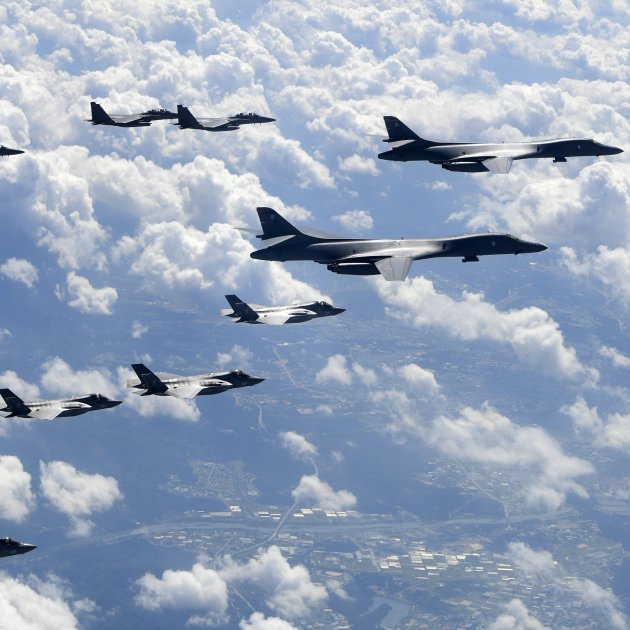MANIOBRAS MILITARES DE EE.UU. AL SUR DE COREA DEL NORTE
