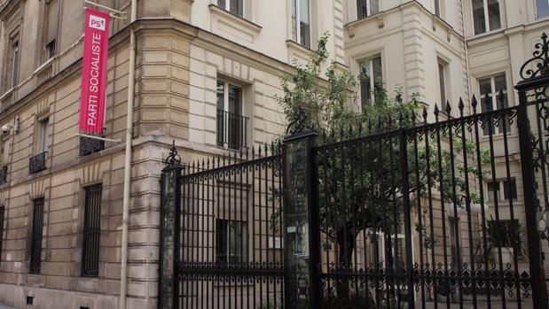 LOS SOCIALISTAS FRANCESES VENDEN SU SEDE CENTRAL PARA SANEAR SU ECONOMÍA