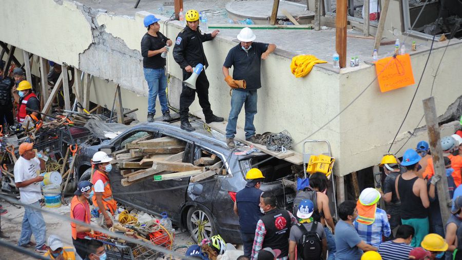 CONTINÚAN LAS TAREAS DE RESCATE EN MÉXICO TRAS EL TERREMOTO
