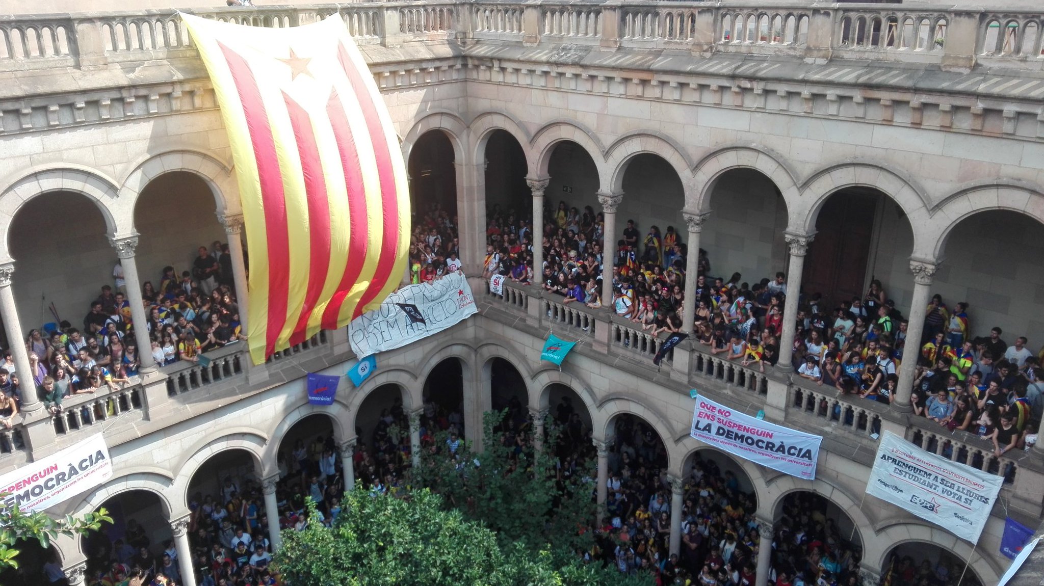 EL "PROCÉS" (CAPÍTULO 22/09): UNIVERSITARIOS... Y LA PINTA, LA NIÑA Y SAN PIOLÍN