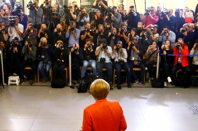 MERKEL GANA LAS ELECCIONES