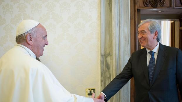 ESCÁNDALO DE ESPIONAJE EN LAS FINANZAS DEL VATICANO