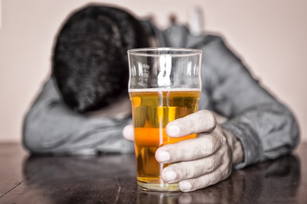 EL ALCOHOL, DETRÁS DEL 70% DE MUERTES POR CÁNCER DE HÍGADO