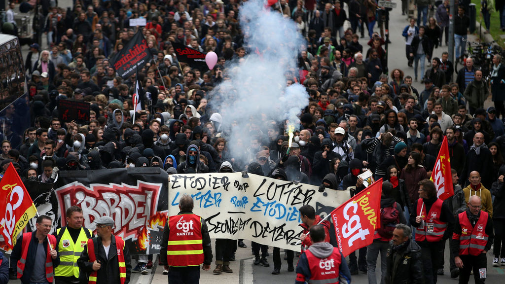 LOS FUNCIONARIOS EN PIE DE GUERRA CONTRA MACRON