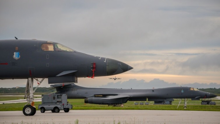WASHINGTON SIGUE CON DEMOSTRACIONES DE FUERZA ANTE PYONGYANG