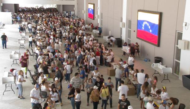 VENEZUELA RENUEVA MAÑANA SUS GOBERNADORES