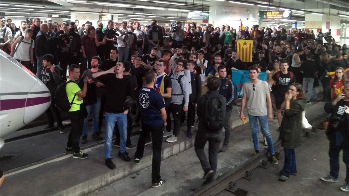 FRACASA LA HUELGA GENERAL CONVOCADA PARA HOY EN CATALUÑA