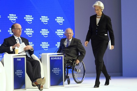 UN TOQUECITO DE COLOR PARA LA PRÓXIMA REUNIÓN DEL FORO DE DAVOS