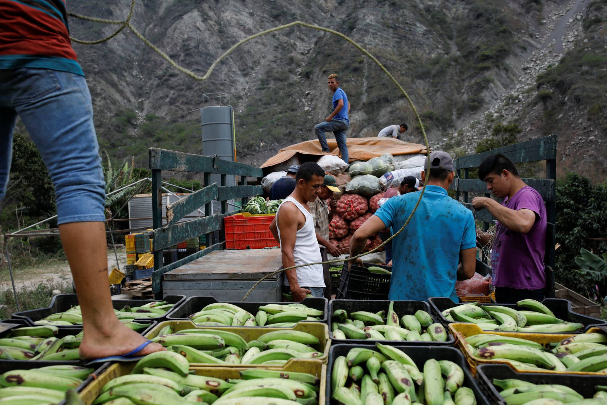 EN VENEZUELA NO HAY EFECTIVO NI PARA COMPRAR HELADOS