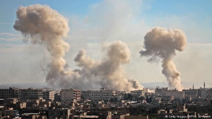 SIRIA: MÁS DE 100 MUERTOS EN BOMBARDEOS SOBRE GUTA ORIENTAL