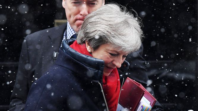 MAY ADMITE QUE EL BREXIT PUEDE SER PERJUDICIAL PARA EL REINO UNIDO