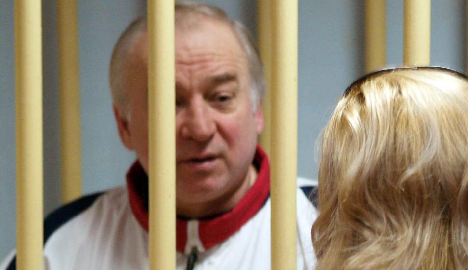 SIGUE CRÍTICO EL EX ESPÍA RUSO QUE FUE INTOXICADO EN UK