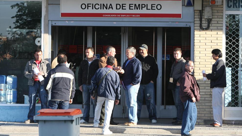 EL PARO SUBE EN ENERO Y MARZO