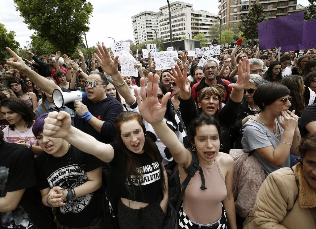 INDIGNACION POR LA SENTENCIA CONTRA LA MANADA