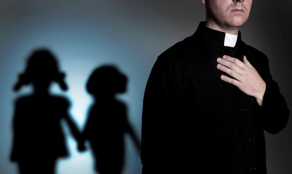 SIGUE LA LIMPIEZA EN LA IGLESIA EN CHILE