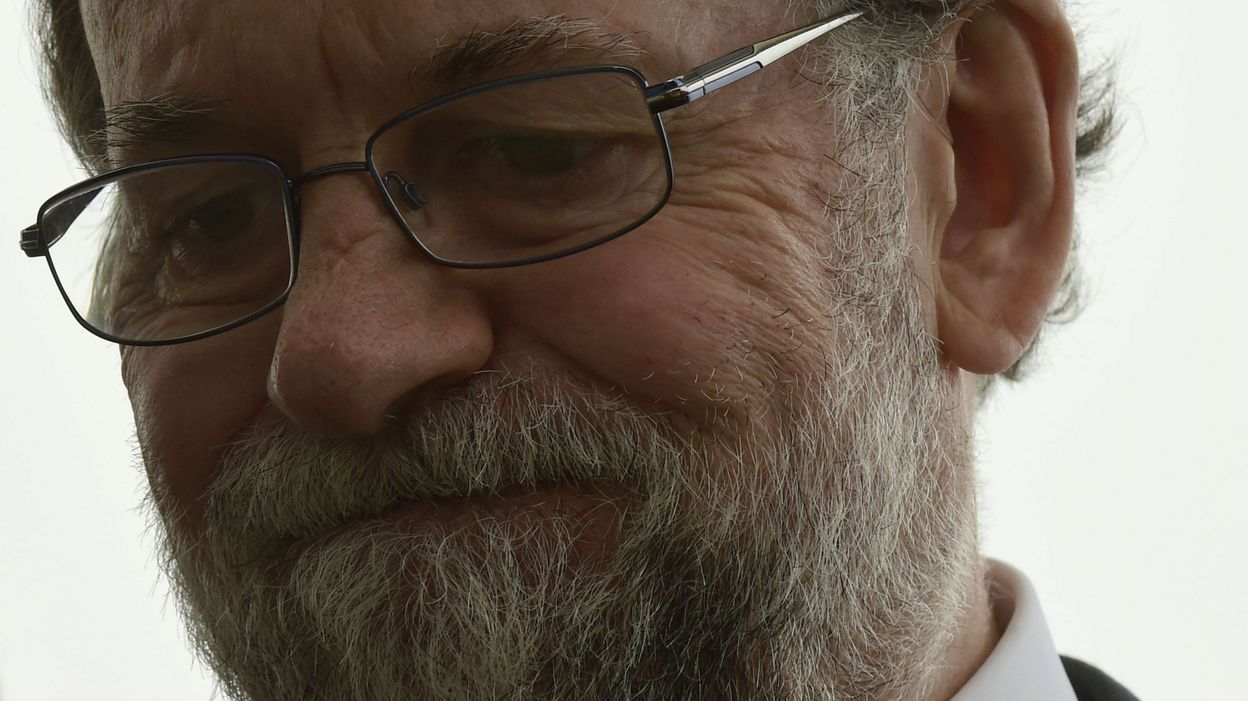 RAJOY SE VA