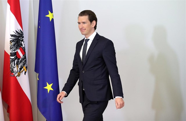 AUSTRIA CERRARÁ MEZQUITAS Y EXPULSARÁ A IMANES