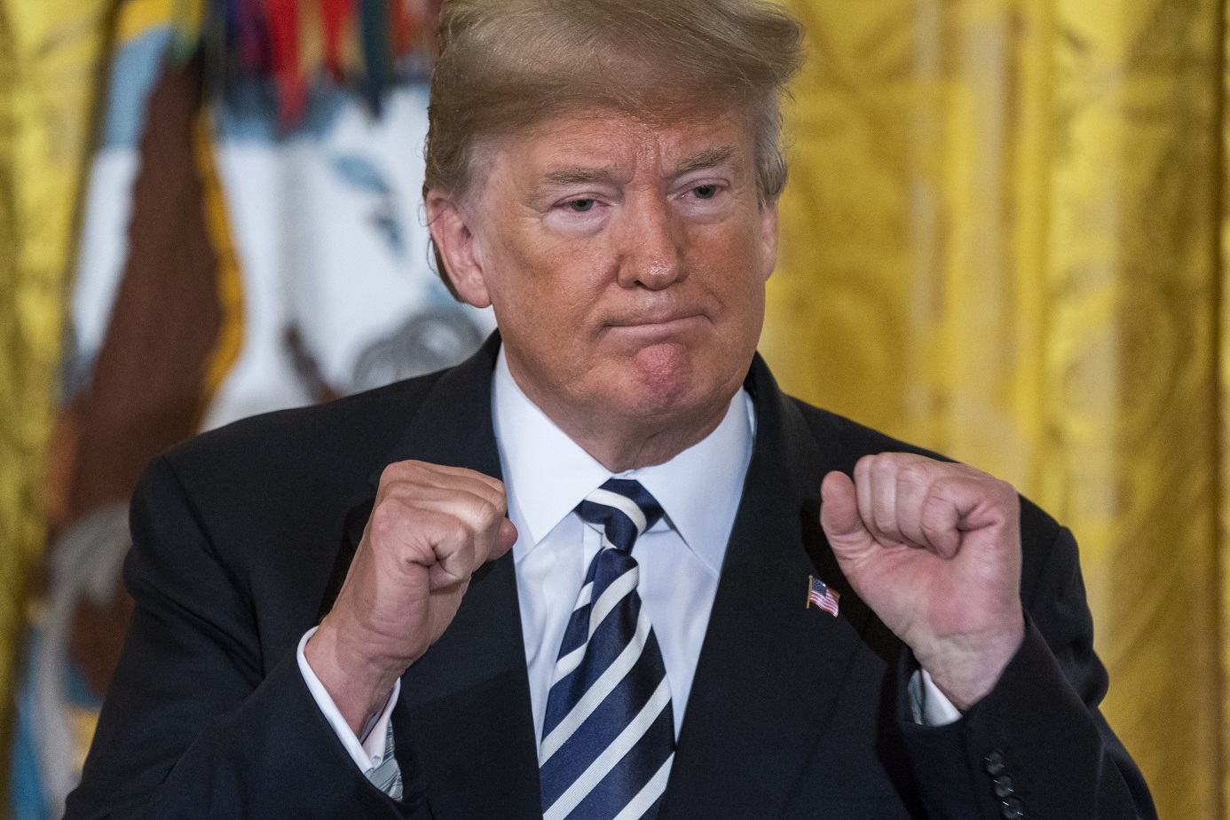 TRUMP DICE QUE ES INJUSTO QUE OTROS PAÍSES PONGAN ARANCELES A EEUU