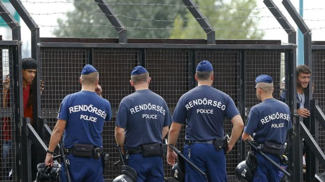 EMIGRACIÓN: LA COMUNIDAD EUROPEA HACE AGUAS.