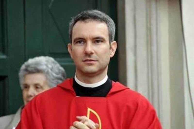 CONDENADO UN SACERDOTE POR PORNOGRAFIA INFANTIL
