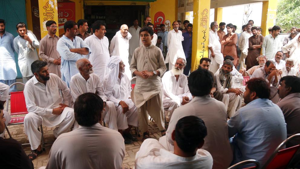 SALAR ISLAM: CON 12 AÑOS DANDO MITINES