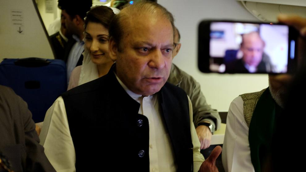 PAKISTAN: DETENCIÓN DEL EX –PRIMER MINISTRO Y ATENTADO.