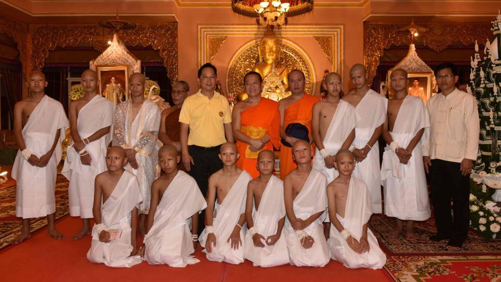 TAILANDIA: LOS NIÑOS RESCATADOS SE HACEN MONJES