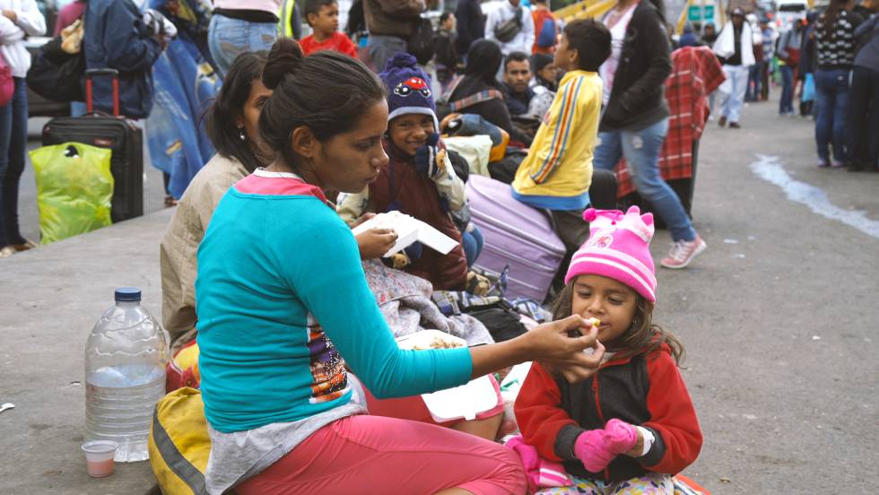 ECUADOR NO PUEDE CON MÁS VENEZOLANOS QUE HUYEN DE SU PAÍS.