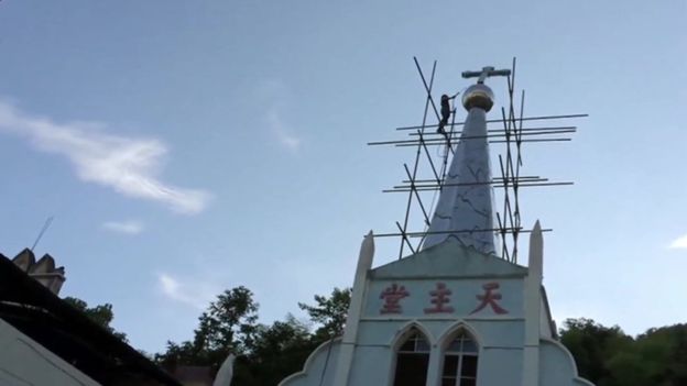 LA IGLESIA CATOLICA CHINA LEAL AL COMUNISMO: ¡INCREÍBLE!