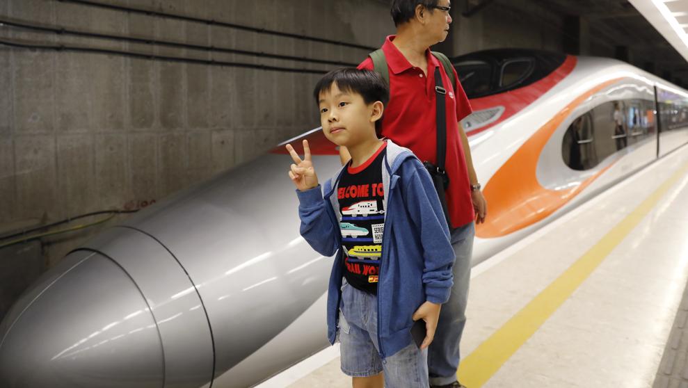 TREN DE ALTA VELOCIDAD: CHINA ES CHINA