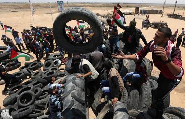 GAZA: ¿NO HAY OTRA FORMA DE PROTESTAR QUE MURIENDO?