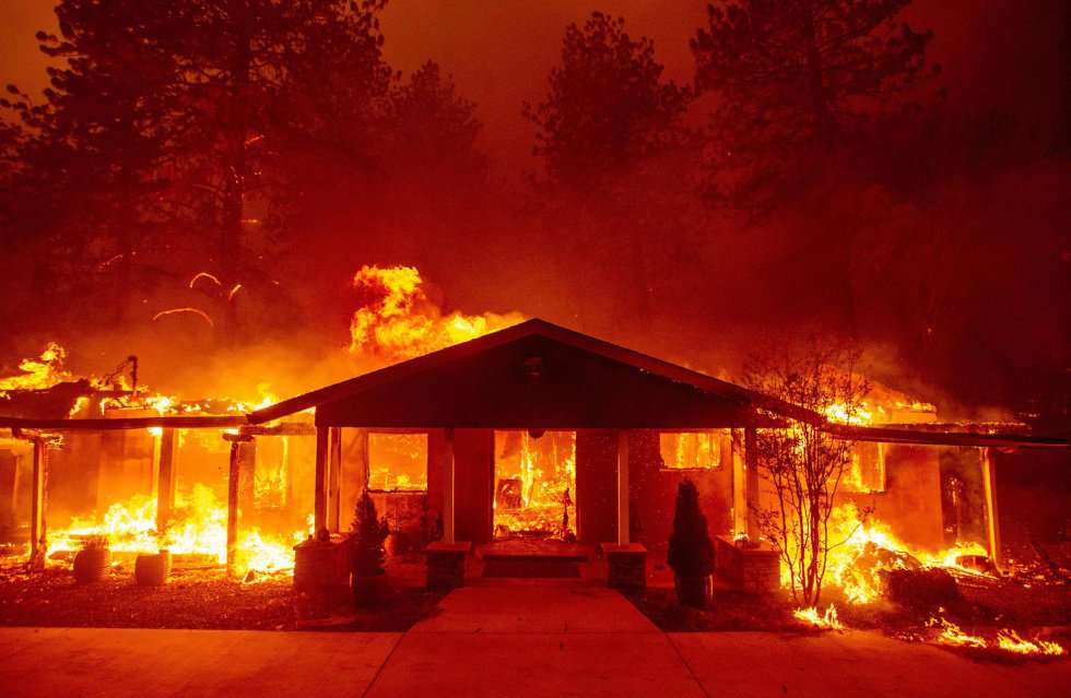 DRAMÁTICOS INCENDIOS EN CALIFORNIA