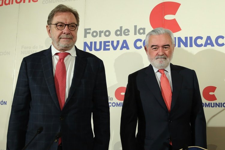 LENGUAS VIPERINAS EN LA ACADEMIA ESPAÑOLA… DE LA LENGUA