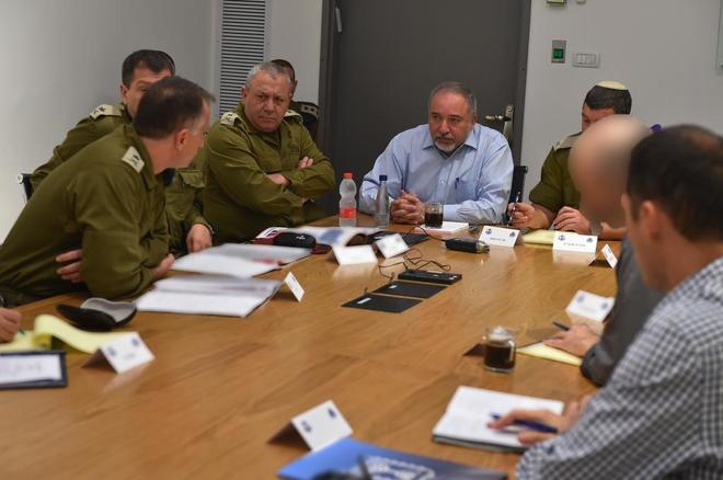 GUERRA EN EL GOBIERNO ISRAELÍ POR NO GUERREAR