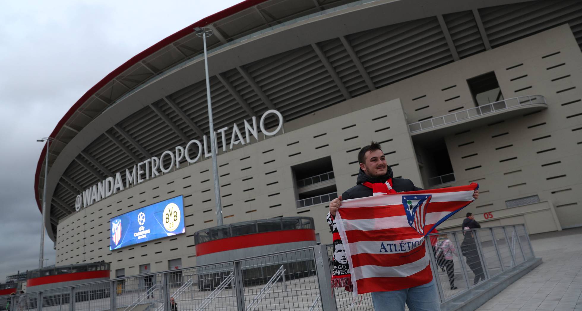 ATLETICO DE MADRID Y SUS ESTADIOS: NO HA VENDIDO UNO Y YA HA HIPOTECADO EL OTRO